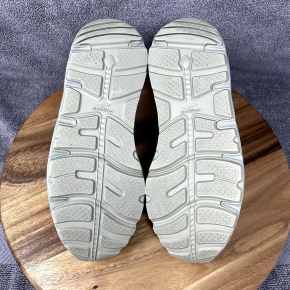 Brooks Addiction Walker Womens Size 9 D WIDE Beige Leather Casual Walking Shoes - Picture 7 of 9